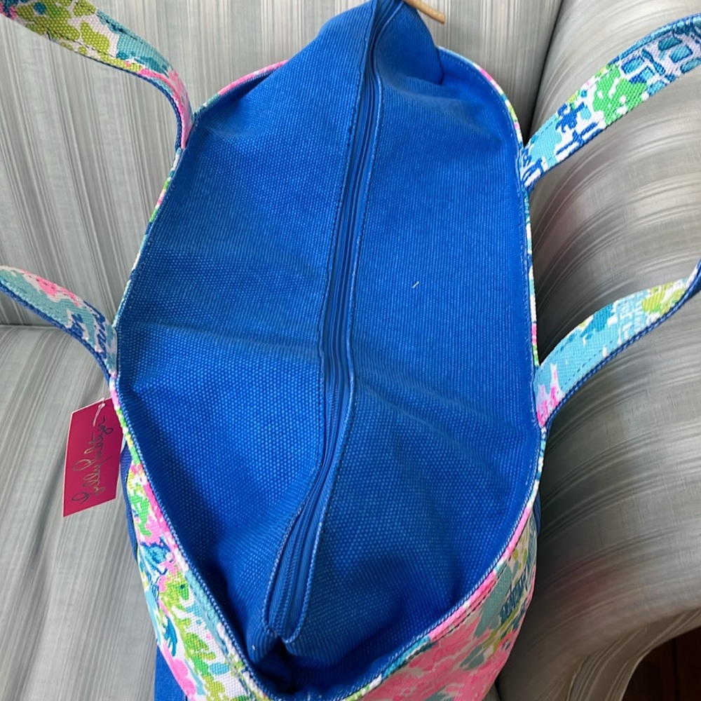 Lilly Pulitzer Mercato Tote "Lilly Loves DC" - NWT - Picture 9 of 11